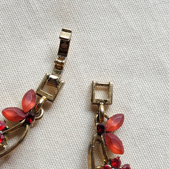 Red Rhinestone leaves vine necklace and Earrings Set - Picture 10 of 14